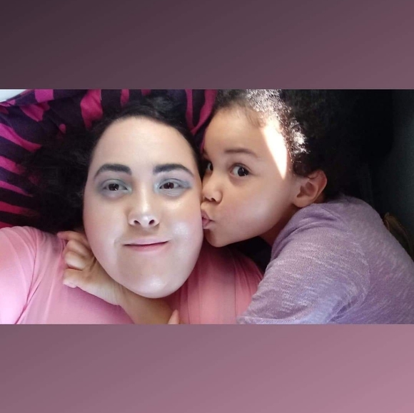 Meet your Posher, Livingdeadgirl Melissa - Picture 8 of 16